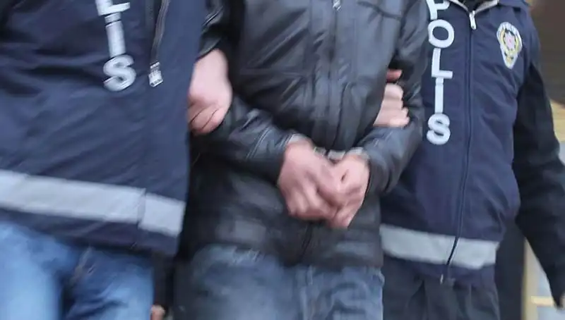 Kütahya'da Uyuşturucu Operasyonu: Çok Sayıda Gözaltı ve Tutuklama Gerçekleşti