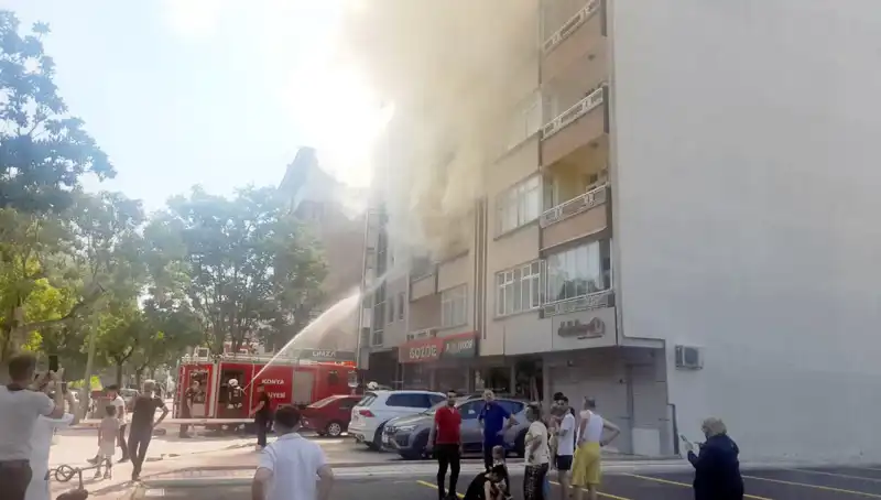 Yangın Korkusu! Gözlerini Alevlerle Açan Aile Hastaneye Kaldırıldı