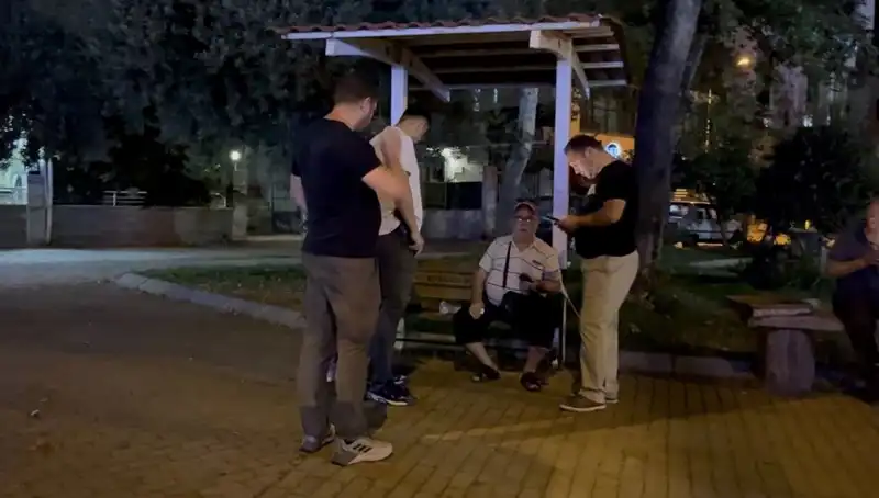 Kısmı Görme Kaybı Olan Adamın Telefonu Çalındı: İlginç Olayın Detayları