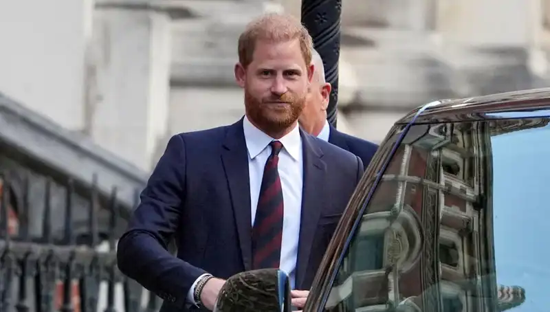 Prens Harry'den Şaşırtan Açıklama: Ailemle Barışmak İstiyorum