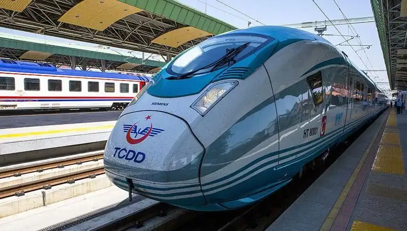 TCDD, Tren Makinisti Alımı İçin 140 Kursiyer Arıyor: Başvuruda Bilmeniz Gerekenler