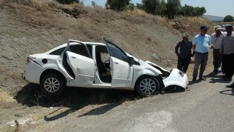 Kilis'te İki Otomobilin Çarpışması Sonucu Yaralılar