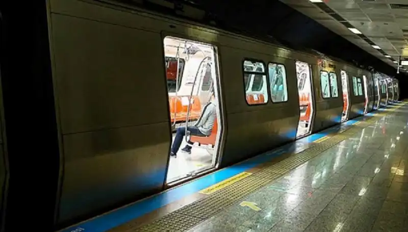 İstanbul'da Metro Durakları Kapatılıyor: Sebebi ve Tarihleri Neler?