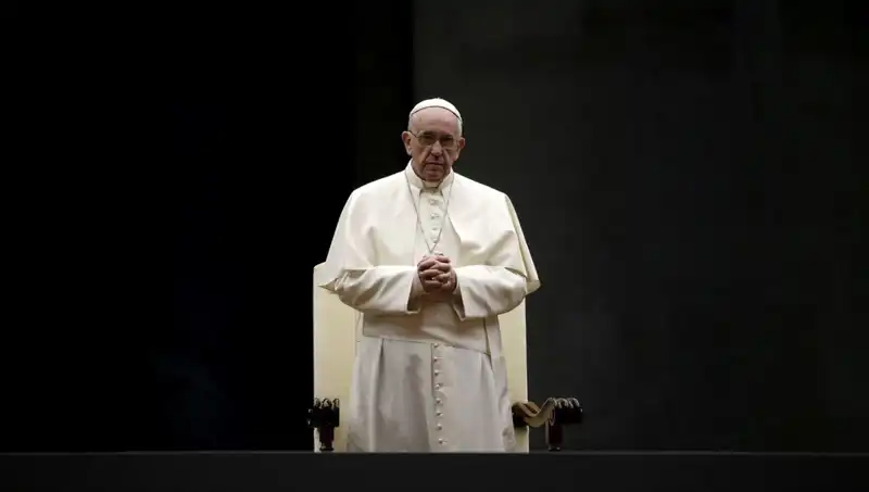 Vatikan'ın İlk Kapıcı Papatyası: Francis'in Sıradışı Hayat Yolculuğu