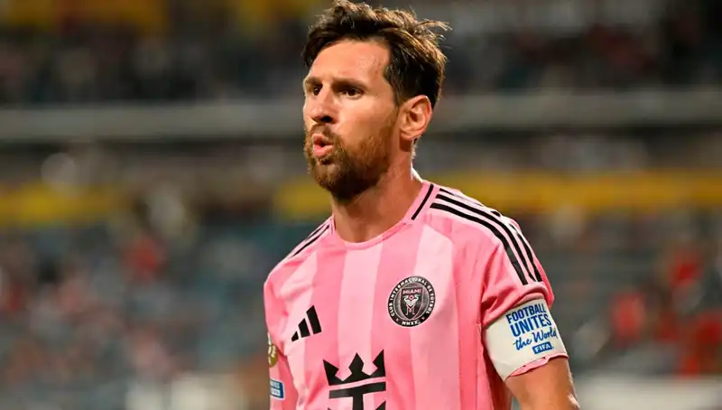Messi'nin İlk Maçında İkili Mücadele: Beraberlik ve Son Dakika Heyecanı!