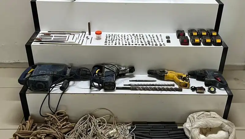 Balıkesir'de Tarihi Eser ve Patlayıcı Madde Operasyonu: Gizli İhtimaller Ortaya Çıktı