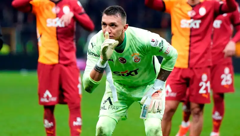 Galatasaray'da Muslera'nın Yerini Alacak O İsim Kim Olacak?