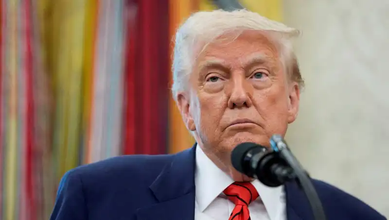 Trump, G7 Zirvesini Neden Erken Terketti? Beyaz Saray'da Gizli Toplantı!