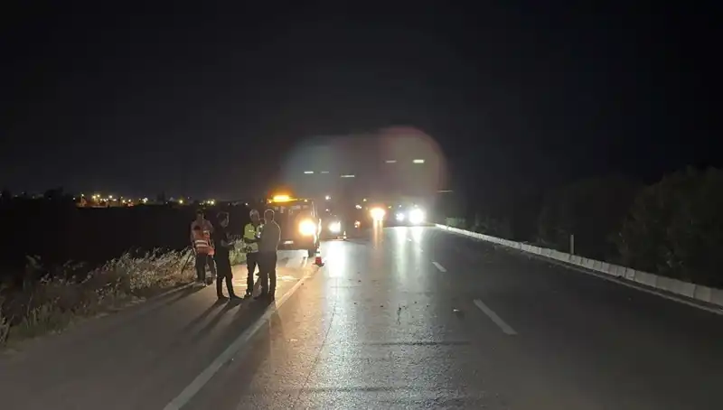 Adana'da Üç Araçlık Zincirleme Trafik Kazası: Korku Dolu Anlar