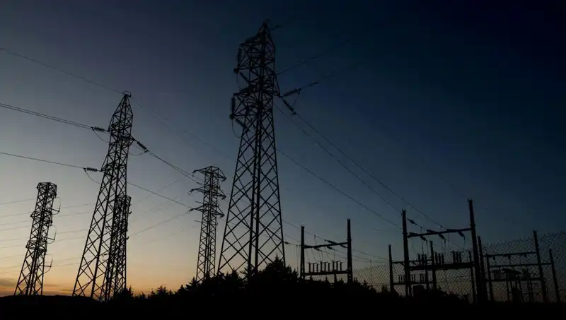 İzmir’in Birçok İlçesinde Elektrik Kesintisi Yaşanıyor: Detaylar ve Sebepler