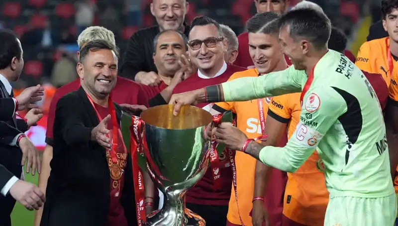 Okan Buruk Galatasaray'daki Hedefini Açıkladı: Şampiyonluk İçin Hazırlıklar Başladı