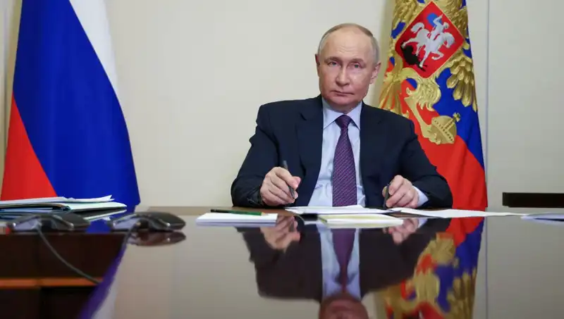 Putin, Suriye'de Esad’ı Koruma Stratejisini Sürdürüyor!