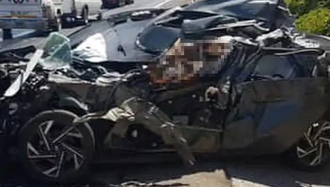 Şanlıurfa’da Feci Kaza: Otomobil Tankere Çarptı, 1 Kişi Hayatını Kaybetti