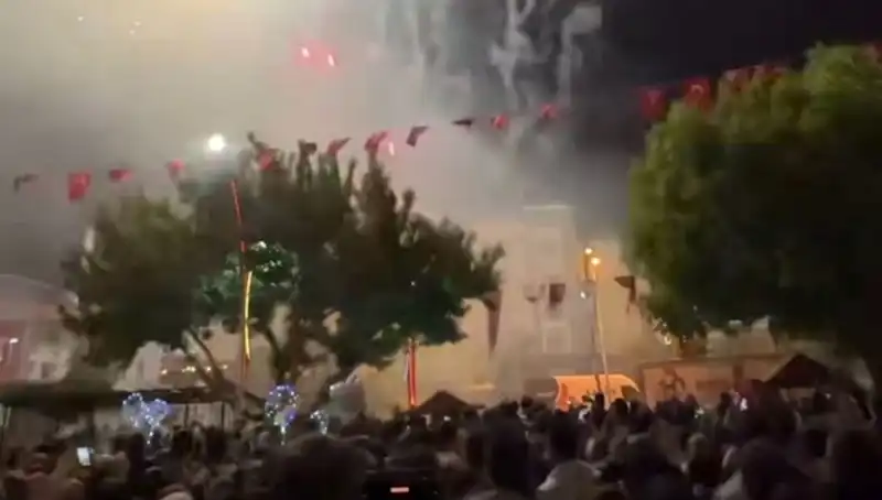 Havai Fişek Gösterisi Sonrası Hastanelik Olayı: Yaşanan Korku Dolu Anlar