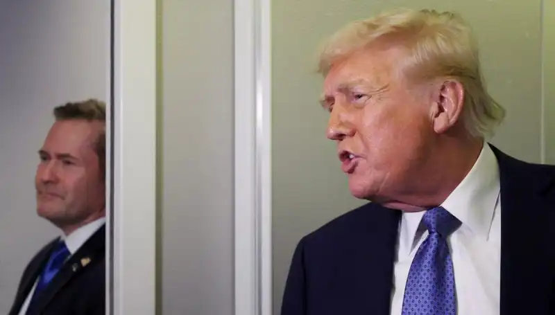 Trump’ın Beklenmedik Kararı: Mike Waltz Görevden Alındı, Nedenleri Şaşkınlık Yarattı