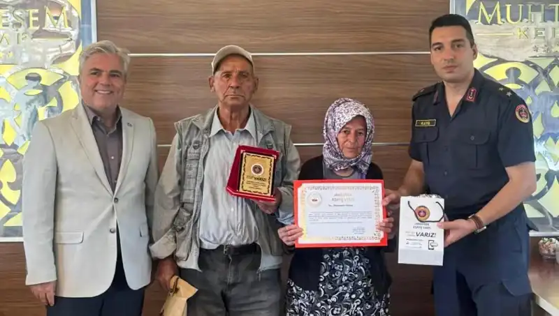 Tek Eviyle Jandarmaya Destek Veren Ailenin Duygulandıran Hikayesi