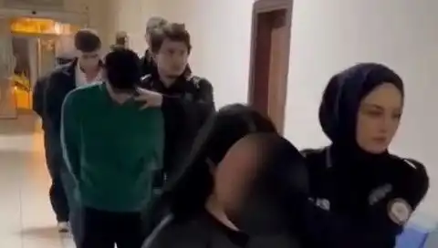 Silah Zoruyla Telefon Gasp Eden 5 Kişi Gece Yarısı Yakalandı