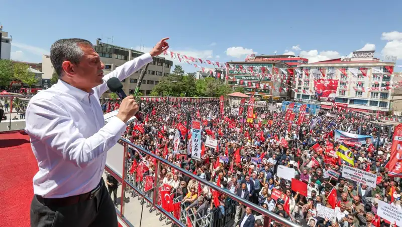 Özgür Özel'den Örgüte Çağrı: Silah Bırakma Sürecini Kesinlikle Destekliyoruz