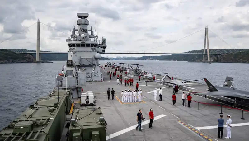 TCG Anadolu, Sarayburnu'ndan Ayrıldı: Geleceğin Deniz Gücü Yükseliyor