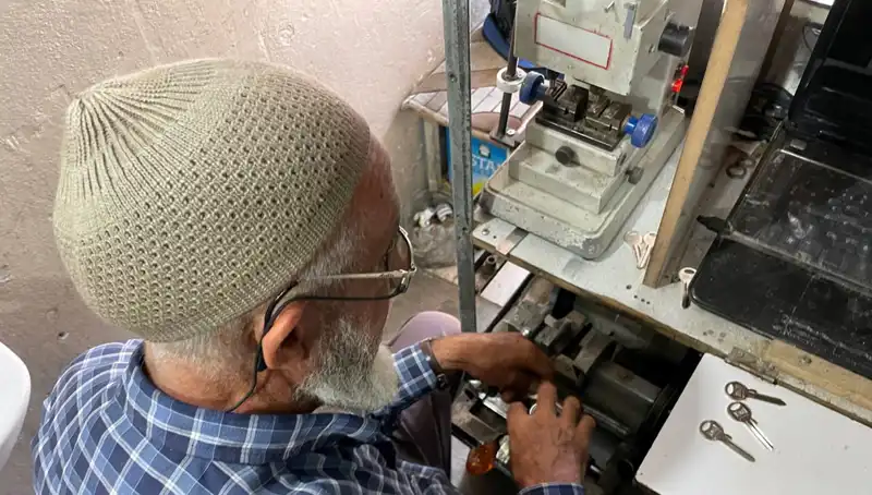 28 Yılda 4 Metrekarelik Dükkan Hayalini Gerçekleştirdi: Burayı Saray Gibi Görüyor