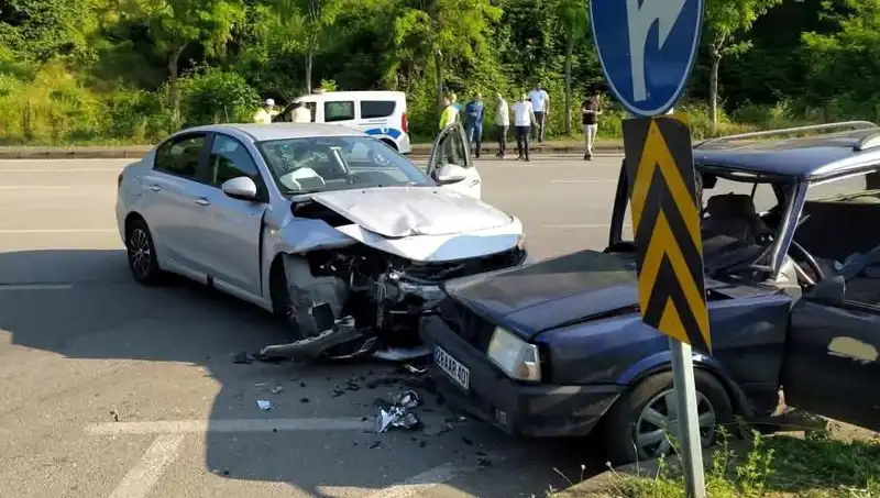 Görele'de Korkunç Kaza: Sürücü Araç Camından Fırladı, Hayatı Değişti