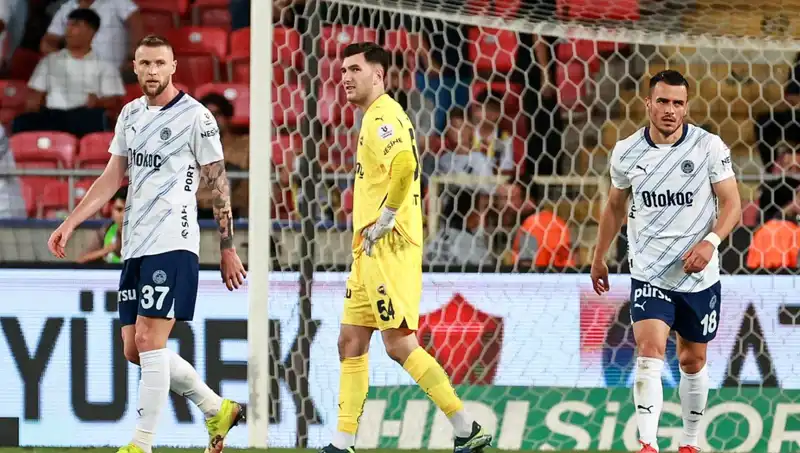 Fenerbahçe, Tarihinin En Ağır Yenilgilerinden Birini Aldı!