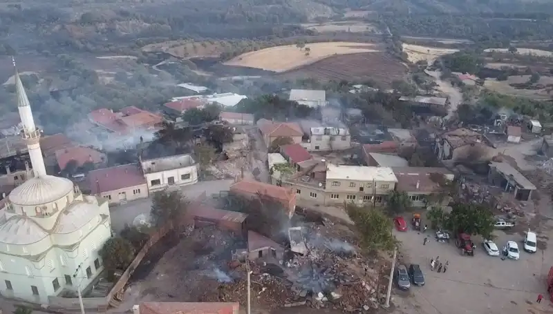 Çanakkale’deki Orman Yangını Havadan Görüntülendi: Korkutan Manzaralar